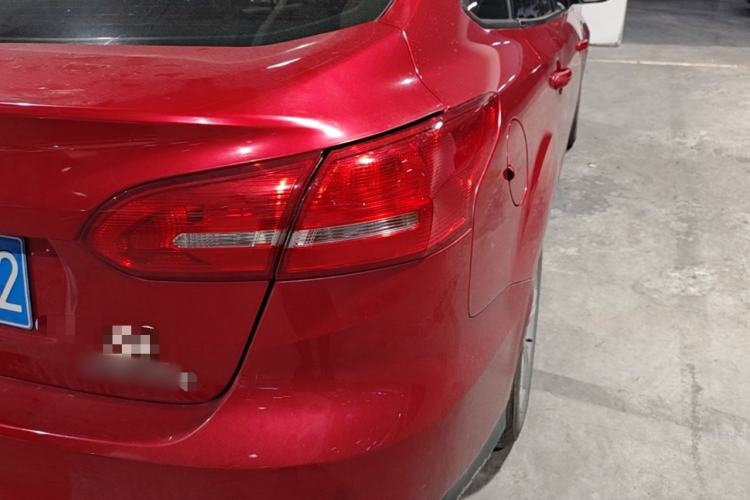 Used Ford Focus 2018 Sedan Classic 1.6L Automatic Comfort Plus Smart Drive Version Right Rear Taillight