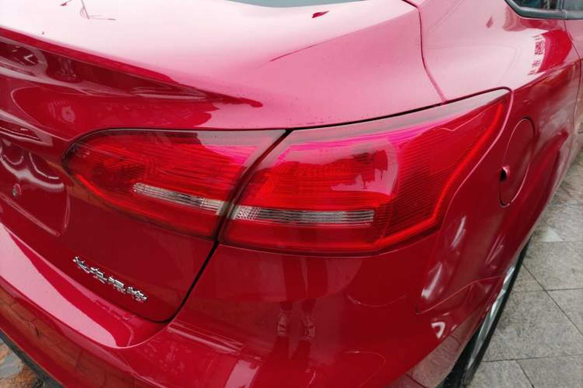 Used Ford Focus 2018 Sedan Classic 1.6L Automatic Trendy SmartDrive Edition Right Rear Taillight