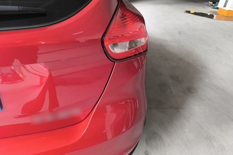 Used Ford Focus 2018 Hatchback Classic 1.6L Automatic Comfort Plus SmartDrive Edition Right Rear Taillight