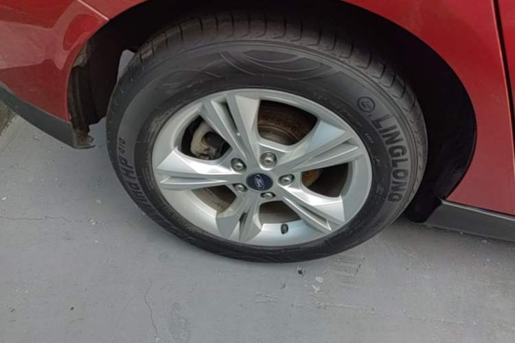 Used Ford Focus 2018 Hatchback Classic 1.6L Automatic Comfort Plus SmartDrive Edition Right Rear Wheel Hub