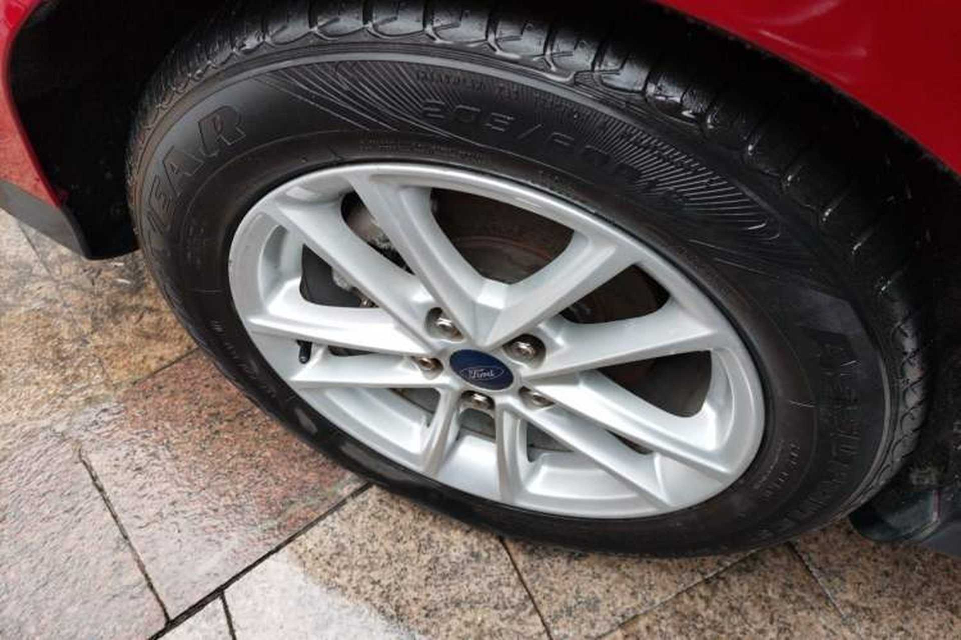 Used Ford Focus 2018 Sedan Classic 1.6L Automatic Trendy SmartDrive Edition Right Rear Wheel Hub
