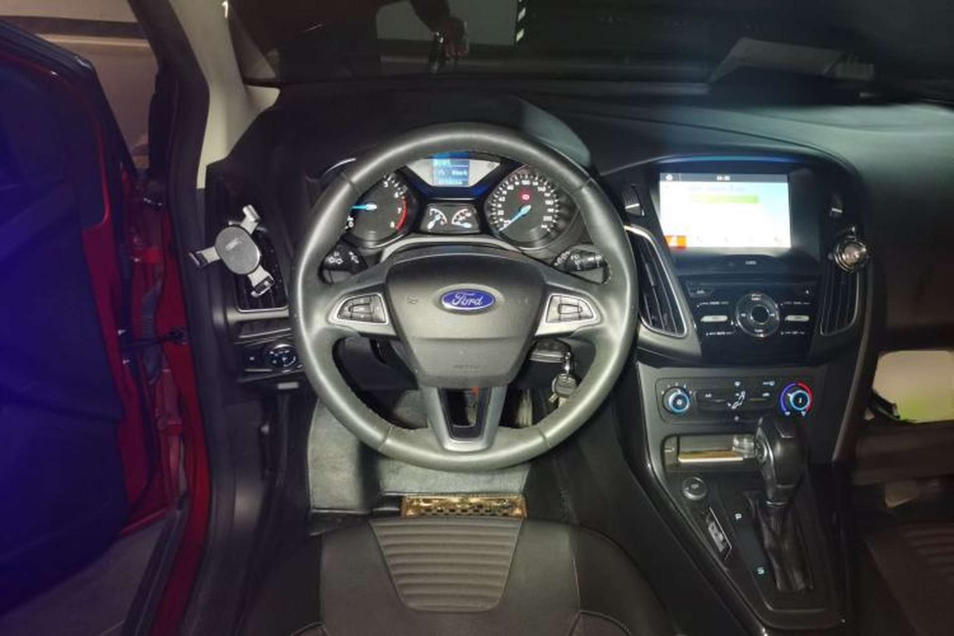 Used Ford Focus 2018 Hatchback Classic 1.6L Automatic Trendy SmartDrive Edition Steering Wheel
