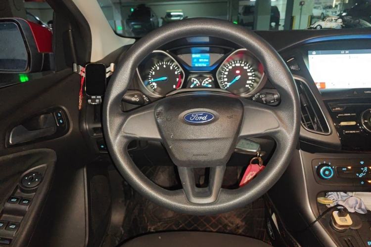 Used Ford Focus 2018 Hatchback Classic 1.6L Automatic Comfort Plus SmartDrive Edition Steering Wheel
