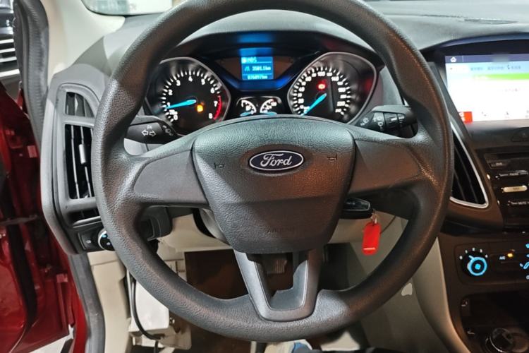 Used Ford Focus 2018 Sedan Classic 1.6L Automatic Comfort Plus Smart Drive Version Steering Wheel