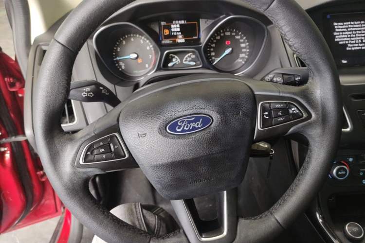 Used Ford Focus 2018 Hatchback Classic EcoBoost 180 Automatic Elite Model Steering Wheel