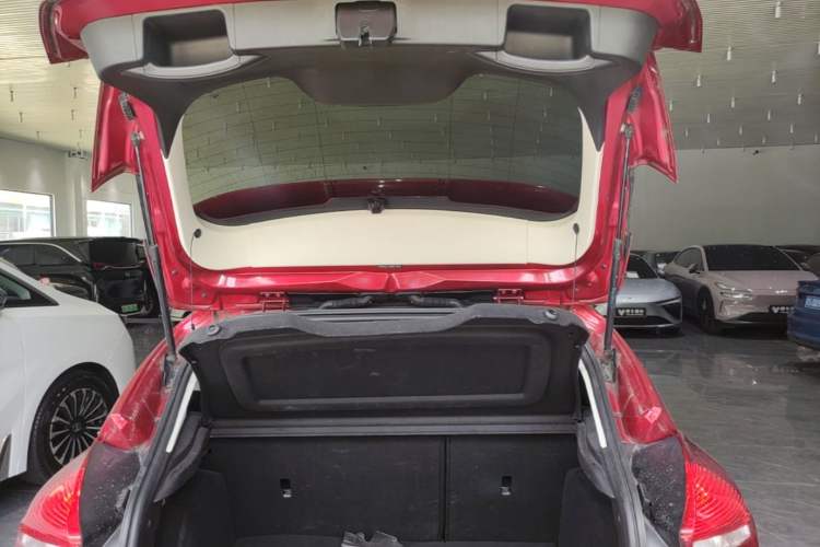 Used Ford Focus 2018 Hatchback Classic EcoBoost 180 Automatic Elite Model Trunk