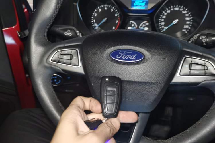 Used Ford Focus 2018 Hatchback Classic 1.6L Automatic Trendy SmartDrive Edition Vehicle Key