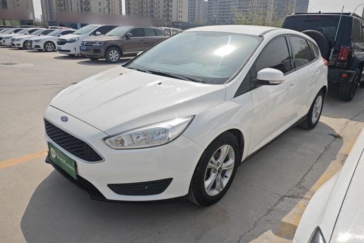 Used Ford Focus 2018 Hatchback Classic 1.6L Automatic Comfort Plus SmartDrive Edition Guazi used car, China used car export, Used car for sale, Used cars, Cheapest cars for sale