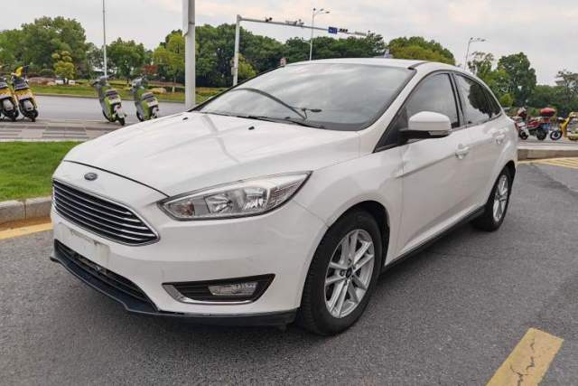 Used Ford Focus 2018 Sedan Classic 1.6L Automatic Trendy SmartDrive Edition
