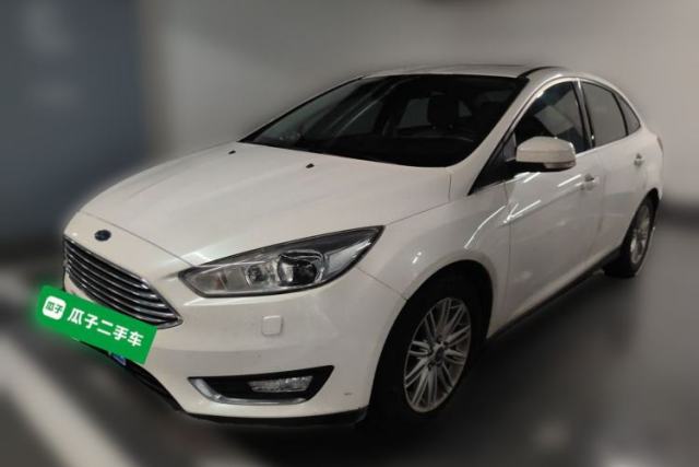 Used Ford Focus 2018 Sedan Classic EcoBoost 180 Automatic Flagship Model