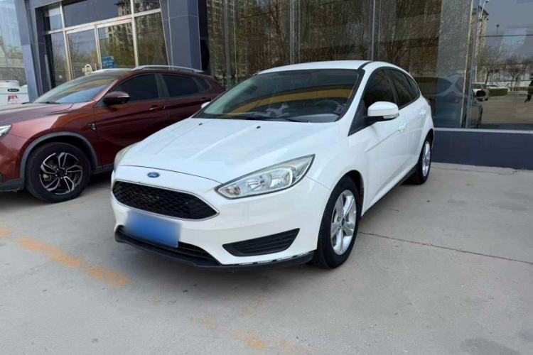 Used Ford Focus 2018 Hatchback Classic 1.6L Automatic Comfort Plus SmartDrive Edition Guazi used car, China used car export, Used car for sale, Used cars, Cheapest cars for sale