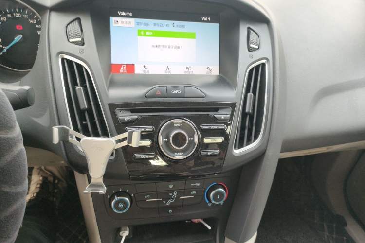 Used Ford Focus 2018 Sedan Classic 1.6L Manual Comfort Plus SmartDrive Edition Audio And AC Panel