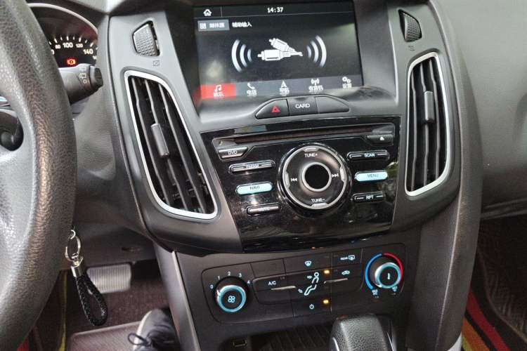Used Ford Focus 2018 Hatchback Classic 1.6L Automatic Comfort Plus SmartDrive Edition Audio And AC Panel