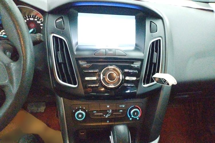 Used Ford Focus 2018 Hatchback Classic 1.6L Automatic Comfort Plus SmartDrive Edition Audio And AC Panel
