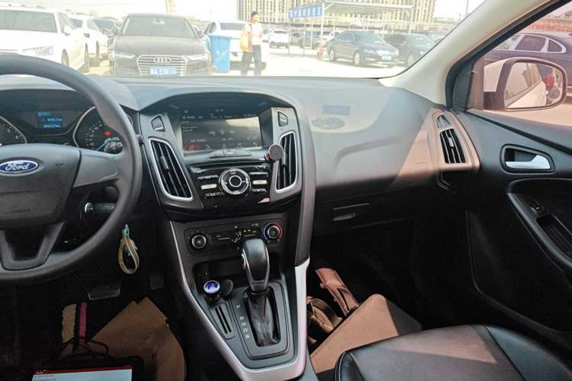 Used Ford Focus 2018 Hatchback Classic 1.6L Automatic Comfort Plus SmartDrive Edition Audio And AC Panel