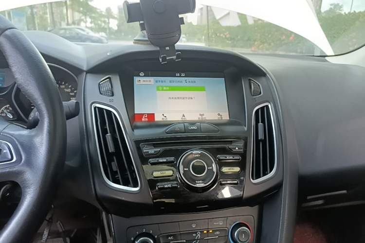 Used Ford Focus 2018 Sedan Classic 1.6L Automatic Trendy SmartDrive Edition Audio And AC Panel
