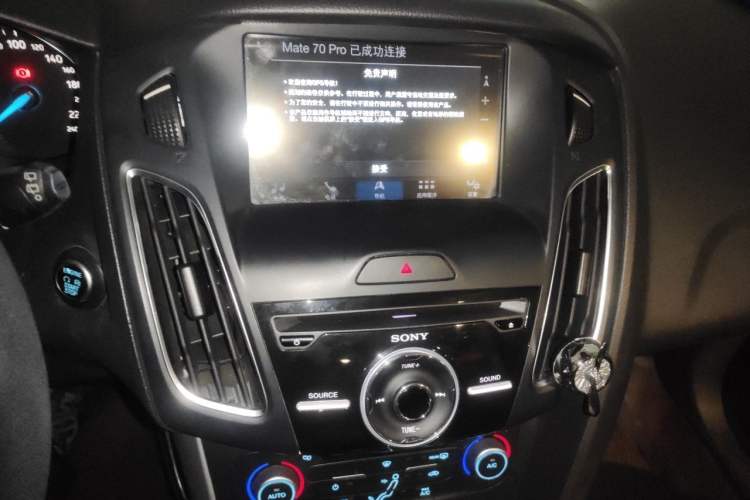 Used Ford Focus 2018 Hatchback Classic EcoBoost 180 Automatic Sport Edition Audio And AC Panel