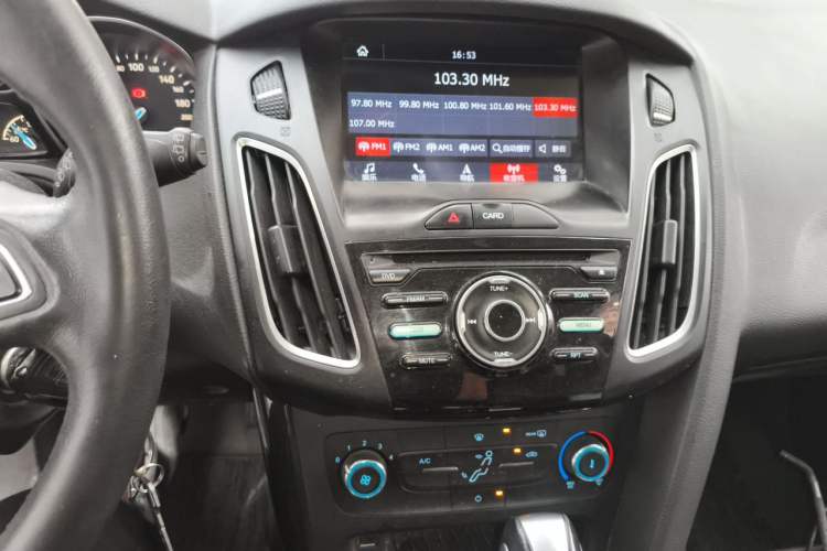 Used Ford Focus 2018 Hatchback Classic 1.6L Automatic Trendy SmartDrive Edition Audio And AC Panel