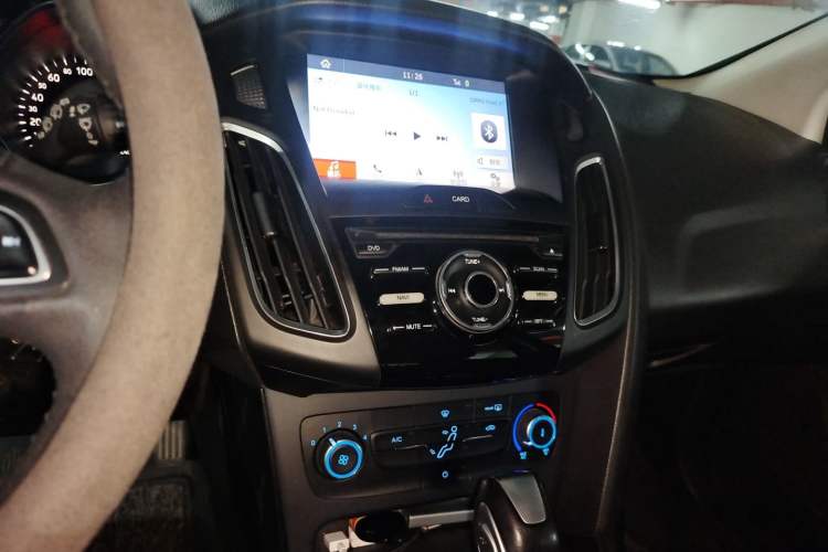Used Ford Focus 2018 Hatchback Classic 1.6L Automatic Trendy SmartDrive Edition Audio And AC Panel