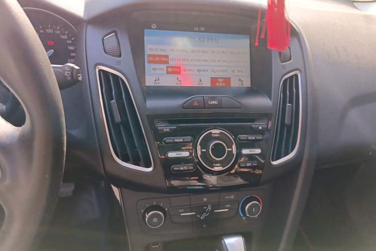 Used Ford Focus 2018 Hatchback Classic 1.6L Automatic Trendy SmartDrive Edition Audio And AC Panel