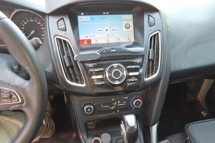 Used Ford Focus 2018 Hatchback Classic 1.6L Automatic Trendy SmartDrive Edition Audio And AC Panel