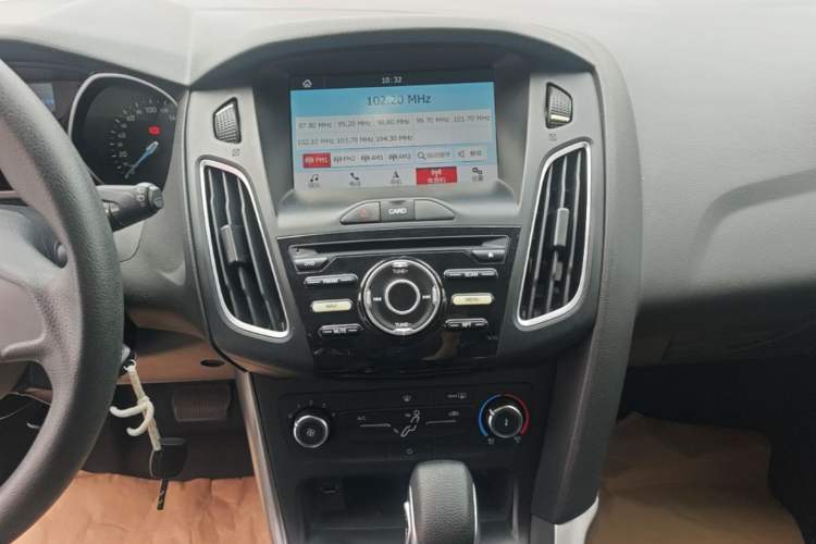 Used Ford Focus 2018 Hatchback Classic 1.6L Automatic Comfort Plus SmartDrive Edition Audio And AC Panel