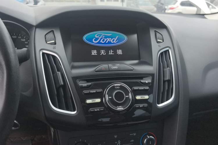 Used Ford Focus 2018 Sedan Classic 1.6L Automatic Trendy SmartDrive Edition Audio And AC Panel