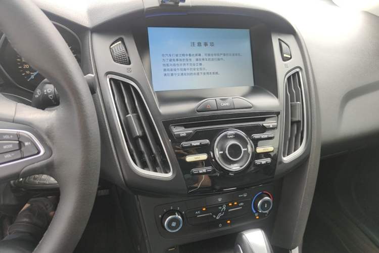 Used Ford Focus 2018 Sedan Classic 1.6L Automatic Trendy SmartDrive Edition Audio And AC Panel