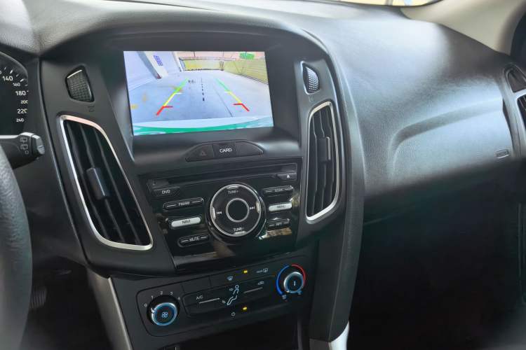 Used Ford Focus 2018 Hatchback Classic 1.6L Automatic Comfort Plus SmartDrive Edition Audio And AC Panel