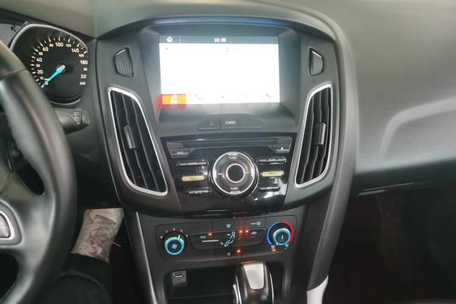 Used Ford Focus 2018 Hatchback Classic 1.6L Automatic Comfort Plus SmartDrive Edition Audio And AC Panel