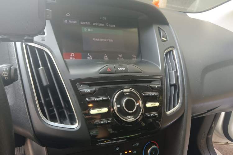 Used Ford Focus 2018 Hatchback Classic 1.6L Automatic Comfort Plus SmartDrive Edition Audio And AC Panel