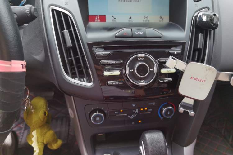 Used Ford Focus 2018 Hatchback Classic 1.6L Automatic Comfort Plus SmartDrive Edition Audio And AC Panel