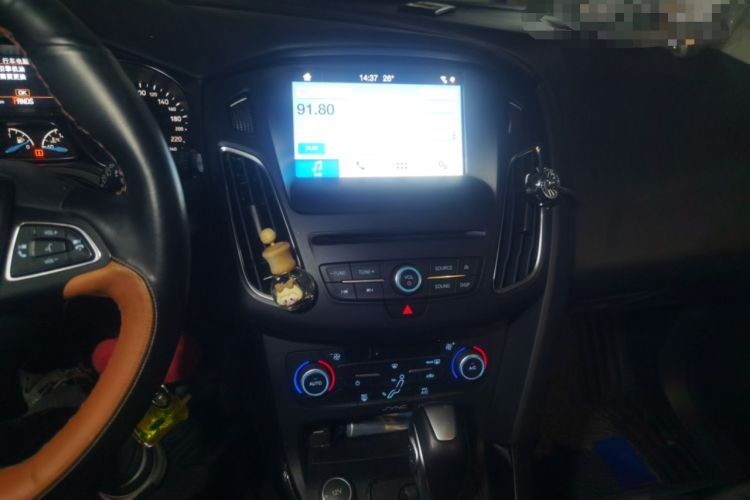 Used Ford Focus 2018 Hatchback Classic EcoBoost 180 Automatic Elite Model Audio And AC Panel