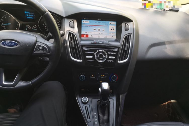 Used Ford Focus 2018 Hatchback Classic 1.6L Automatic Trendy SmartDrive Edition Audio And AC Panel