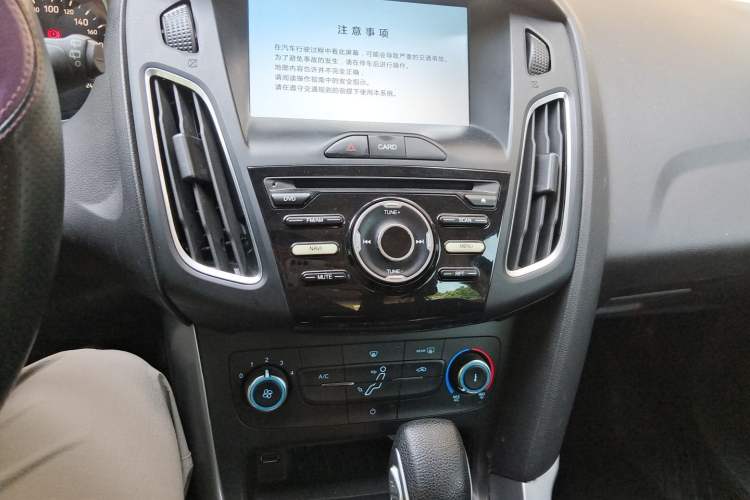 Used Ford Focus 2018 Hatchback Classic 1.6L Automatic Comfort Plus SmartDrive Edition Audio And AC Panel