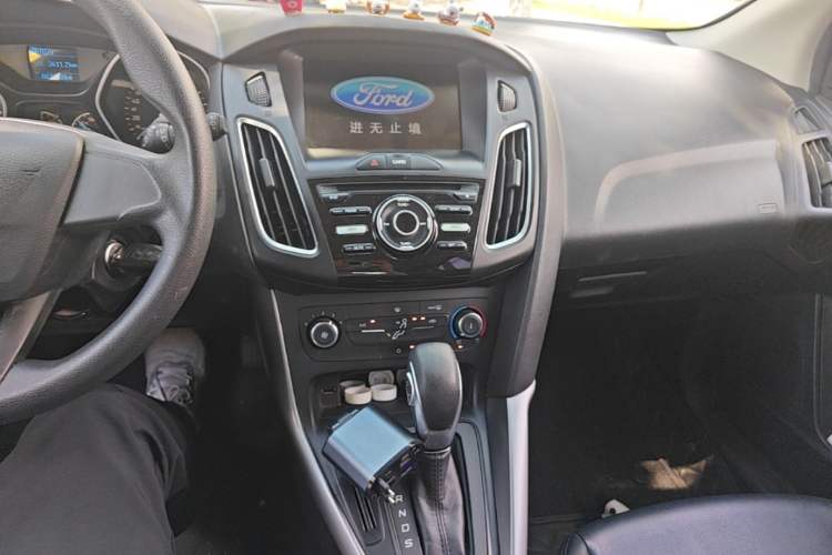 Used Ford Focus 2018 Hatchback Classic 1.6L Automatic Comfort Plus SmartDrive Edition Audio And AC Panel