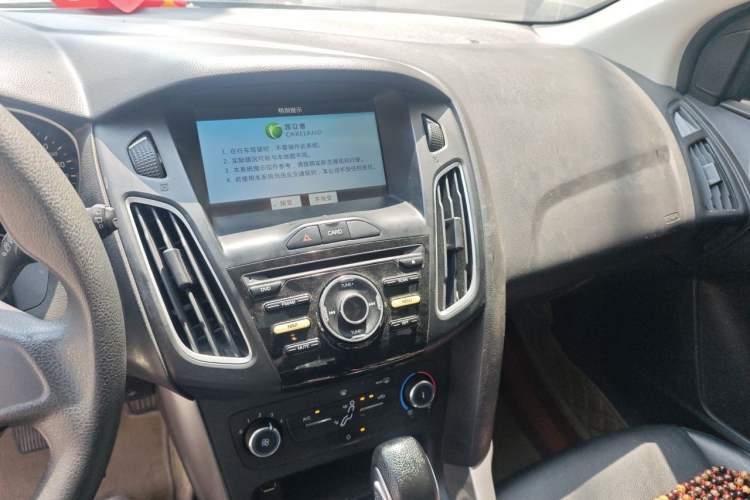 Used Ford Focus 2018 Hatchback Classic 1.6L Automatic Comfort Plus SmartDrive Edition Audio And AC Panel