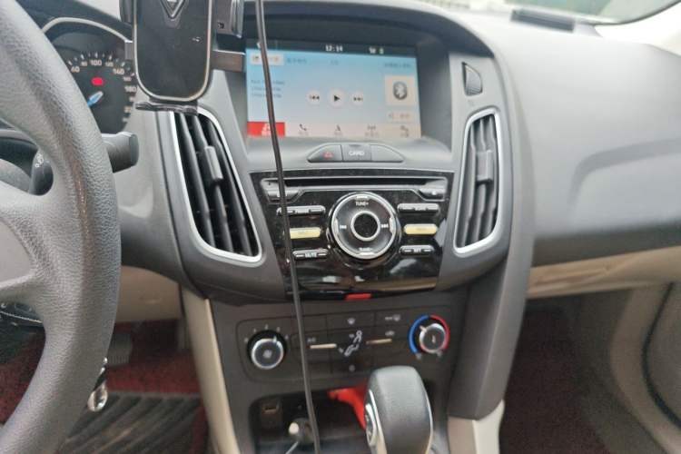 Used Ford Focus 2018 Sedan Classic 1.6L Automatic Comfort Plus Smart Drive Version Audio And AC Panel
