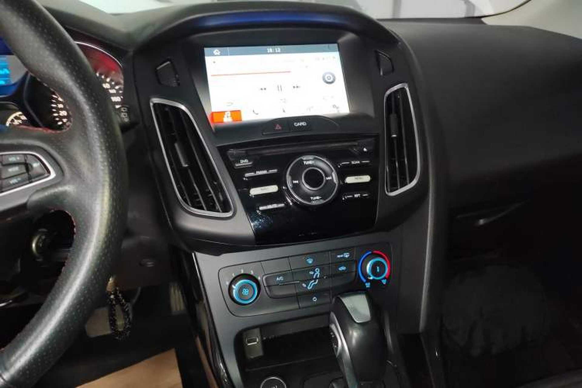 Used Ford Focus 2018 Hatchback Classic 1.6L Automatic Trendy SmartDrive Edition Audio And AC Panel