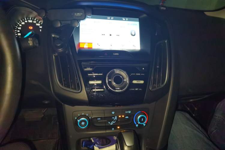 Used Ford Focus 2018 Hatchback Classic 1.6L Automatic Trendy SmartDrive Edition Audio And AC Panel