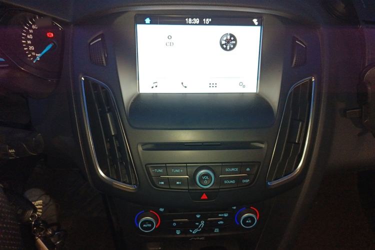 Used Ford Focus 2018 Sedan Classic EcoBoost 180 Automatic Elite Model Audio And AC Panel