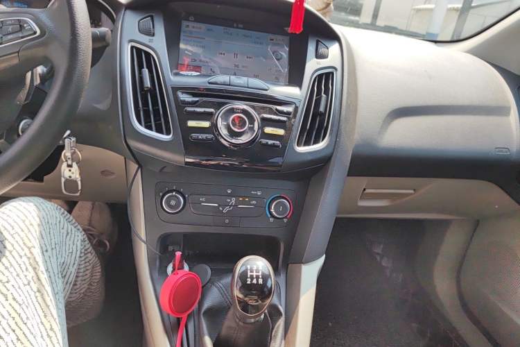 Used Ford Focus 2018 Sedan Classic 1.6L Manual Comfort Plus SmartDrive Edition Audio And AC Panel