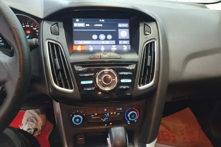 Used Ford Focus 2018 Hatchback Classic 1.6L Automatic Comfort Plus SmartDrive Edition Audio And AC Panel