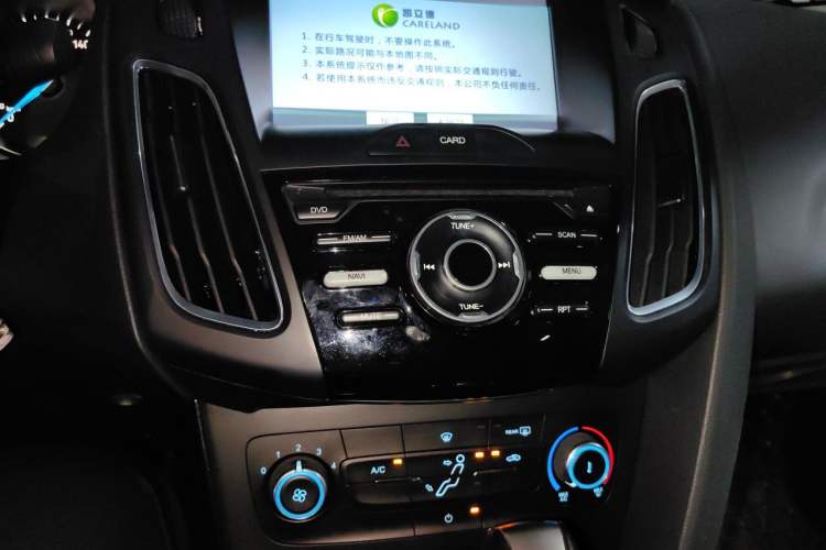 Used Ford Focus 2018 Sedan Classic 1.6L Automatic Trendy SmartDrive Edition Audio And AC Panel