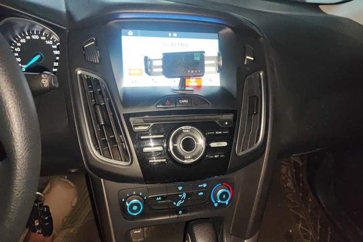 Used Ford Focus 2018 Hatchback Classic 1.6L Automatic Comfort Plus SmartDrive Edition Audio And AC Panel