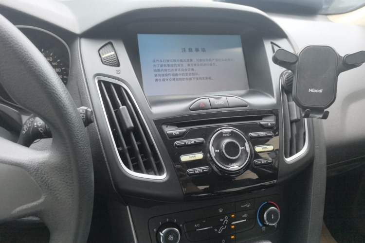 Used Ford Focus 2018 Hatchback Classic 1.6L Automatic Comfort Plus SmartDrive Edition Audio And AC Panel