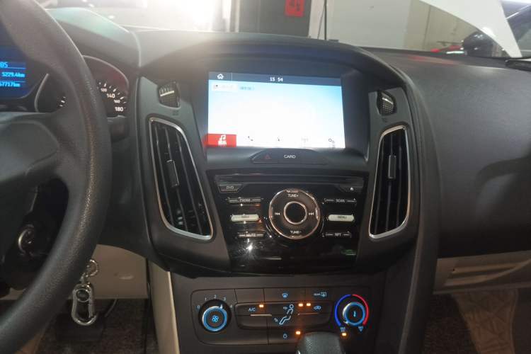Used Ford Focus 2018 Sedan Classic 1.6L Automatic Comfort Plus Smart Drive Version Audio And AC Panel
