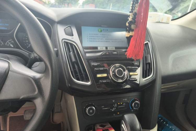 Used Ford Focus 2018 Sedan Classic 1.6L Automatic Comfort Plus Smart Drive Version Audio And AC Panel