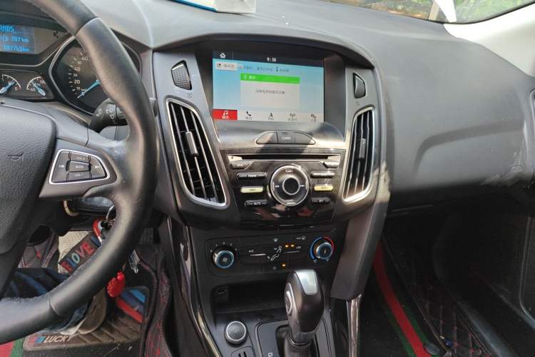 Used Ford Focus 2018 Sedan Classic 1.6L Automatic Trendy SmartDrive Edition Audio And AC Panel