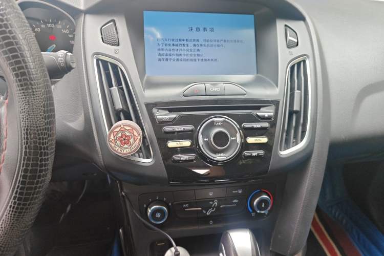 Used Ford Focus 2018 Hatchback Classic 1.6L Automatic Trendy SmartDrive Edition Audio And AC Panel